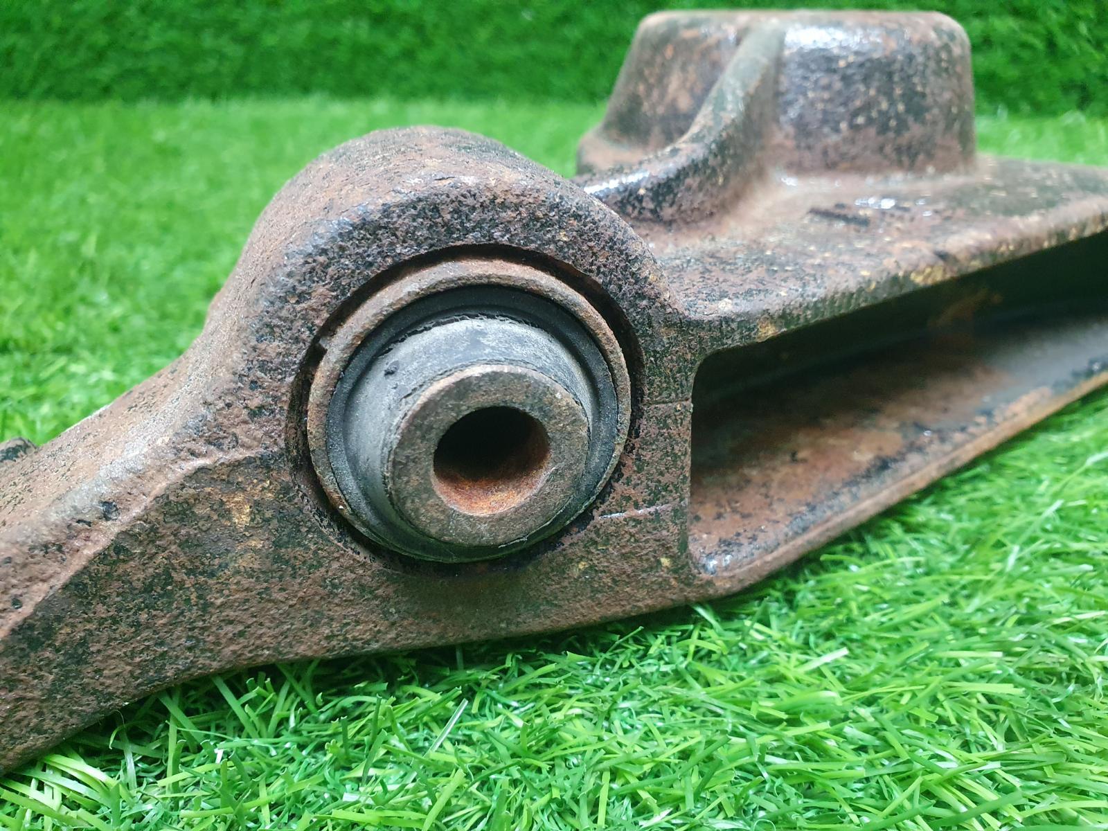 Рычаг подвески передний правый Волга Сайбер 2010 JR41 EDZ 2.4л