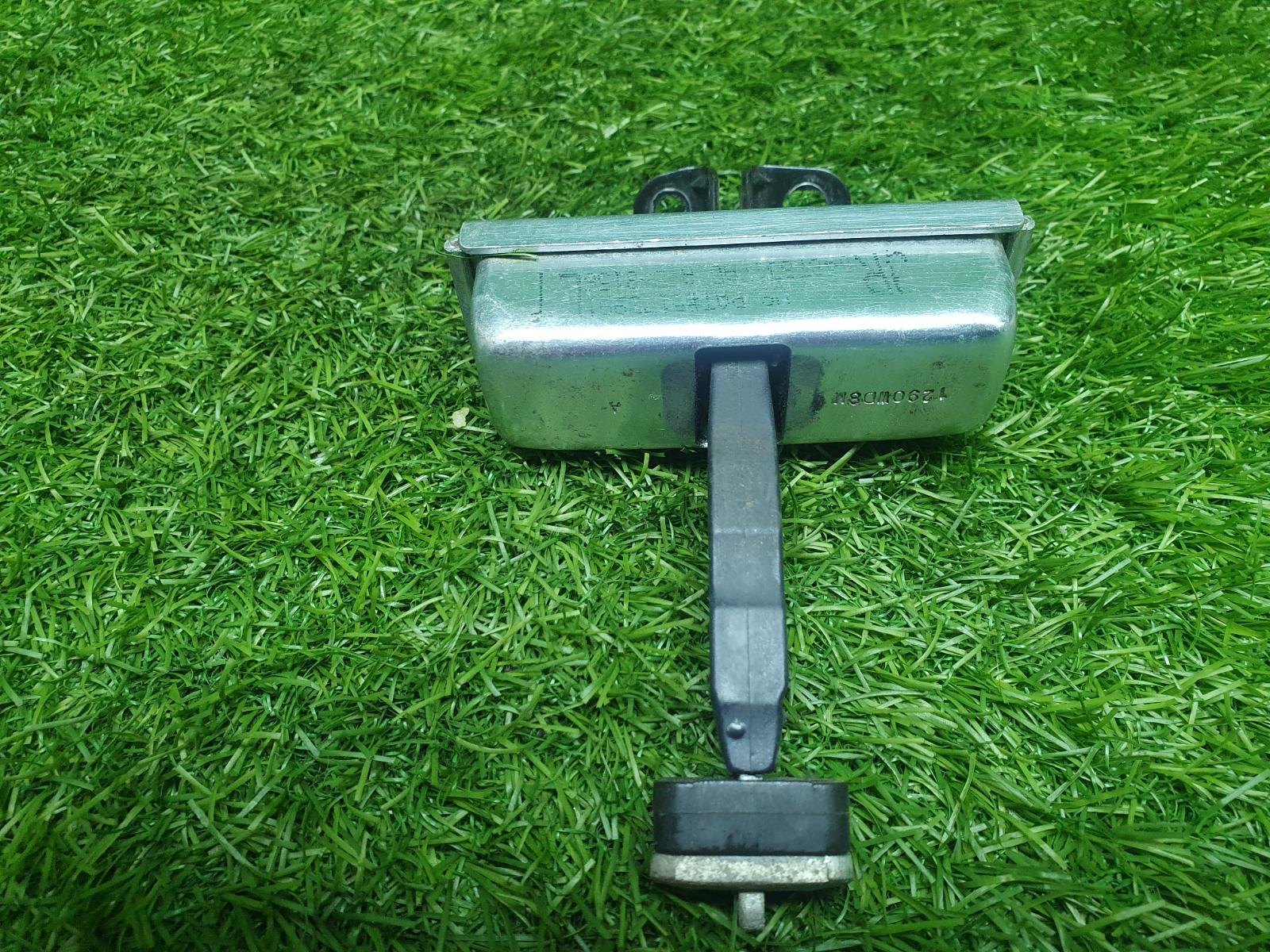 Ограничитель двери передний левый Волга Сайбер 2010 JR41 EDZ 2.4л Ограничитель двери передний левый Волга Сайбер 2010 JR41 EDZ 2.4л