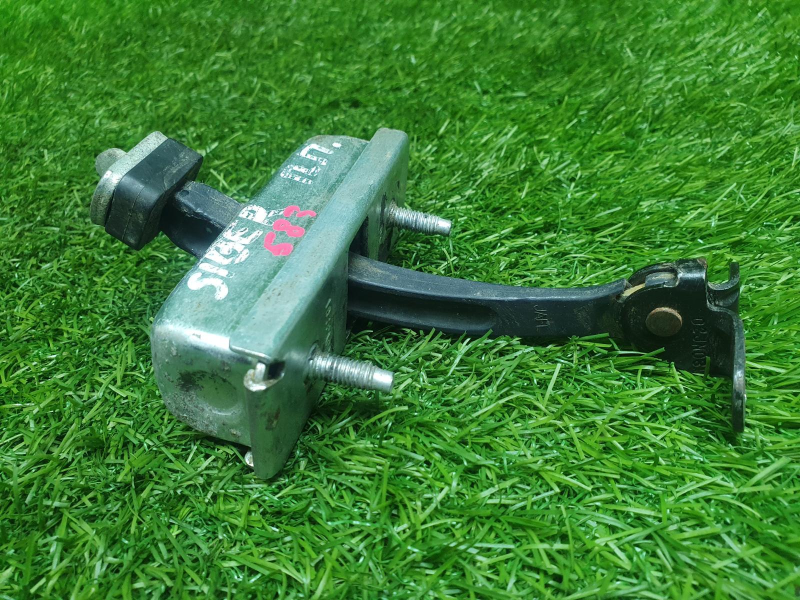 Ограничитель двери передний правый ГАЗ Волга Сайбер JR41 EDZ 2.4л