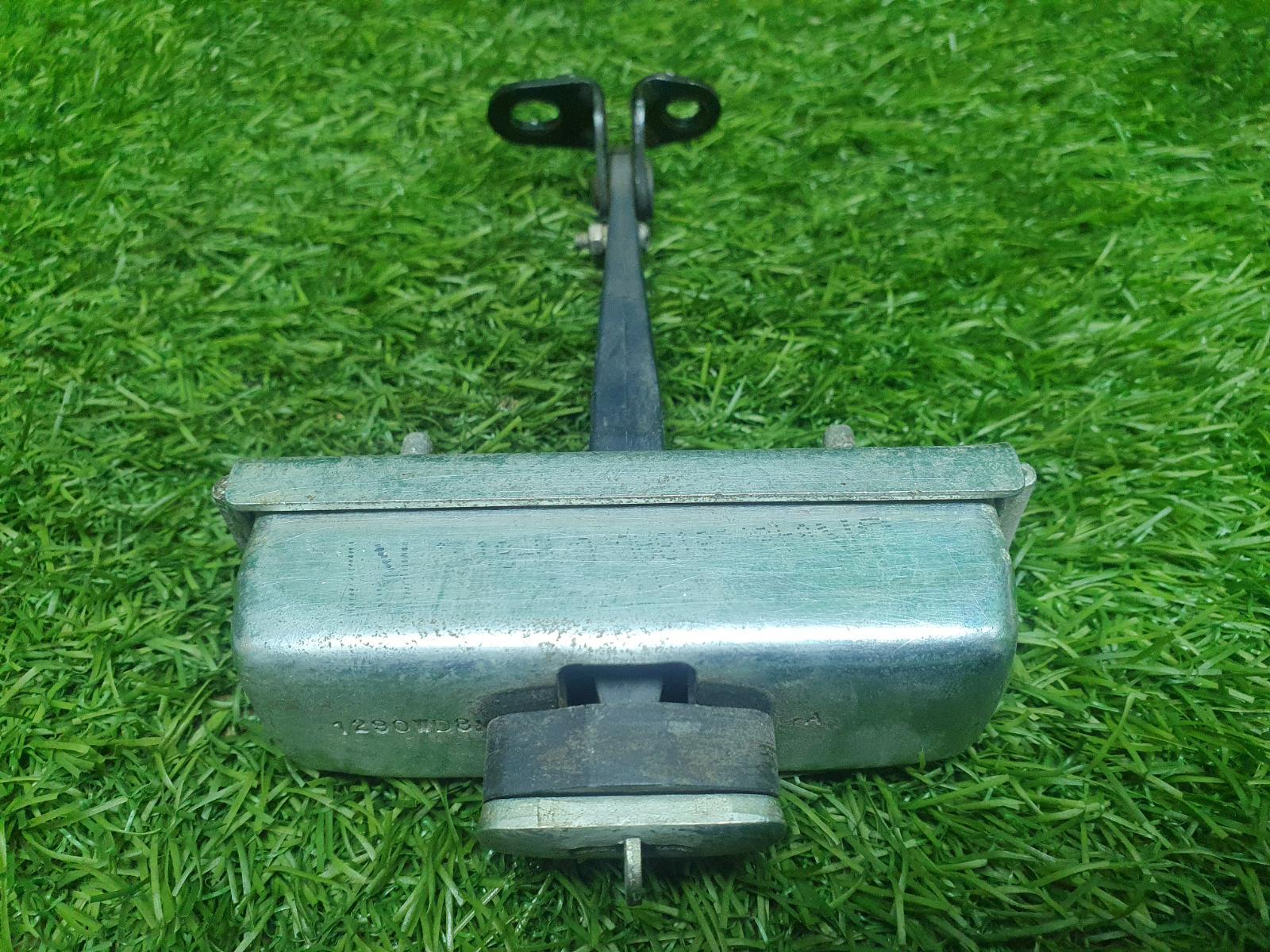 Ограничитель двери задний правый Волга Сайбер 2010 JR41 EDZ 2.4л