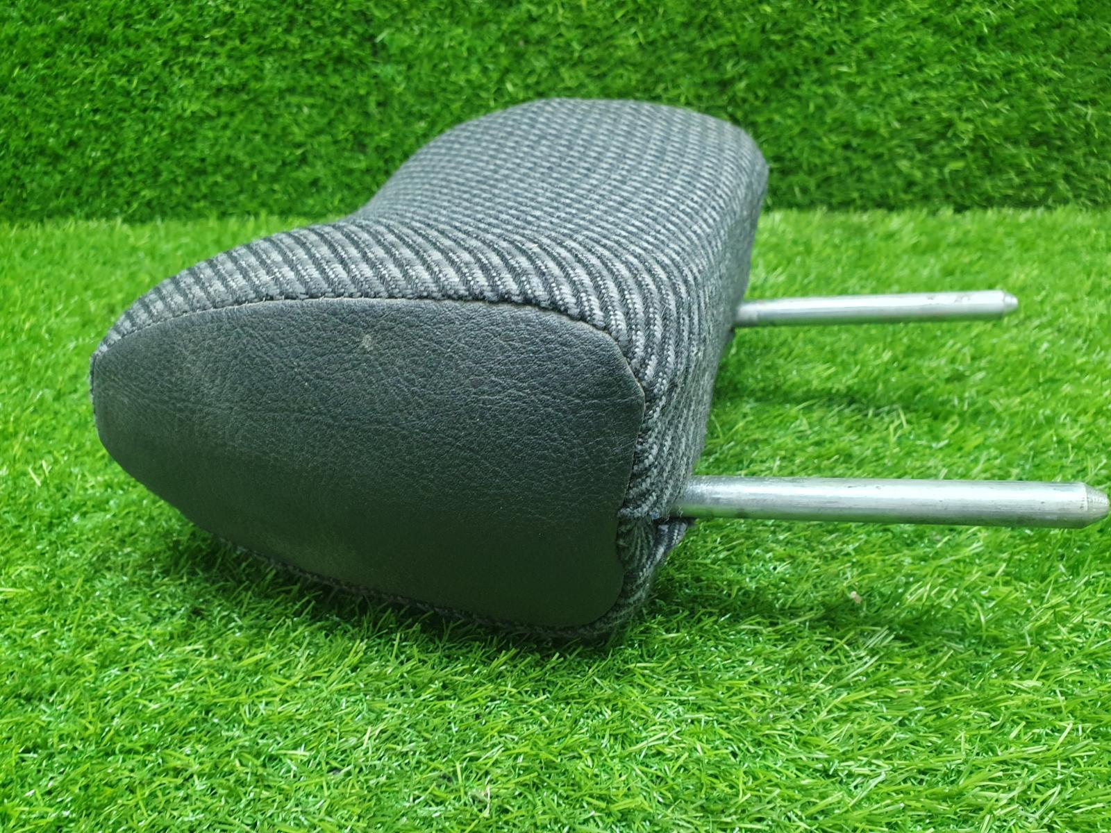 Подголовник задний Passat 1993г B3 ABS 1.8л