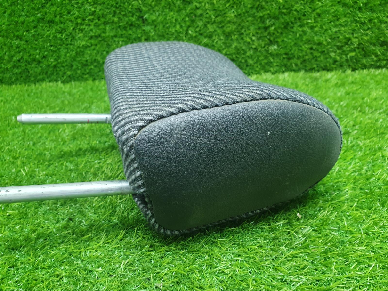 Подголовник задний Passat 1993г B3 ABS 1.8л