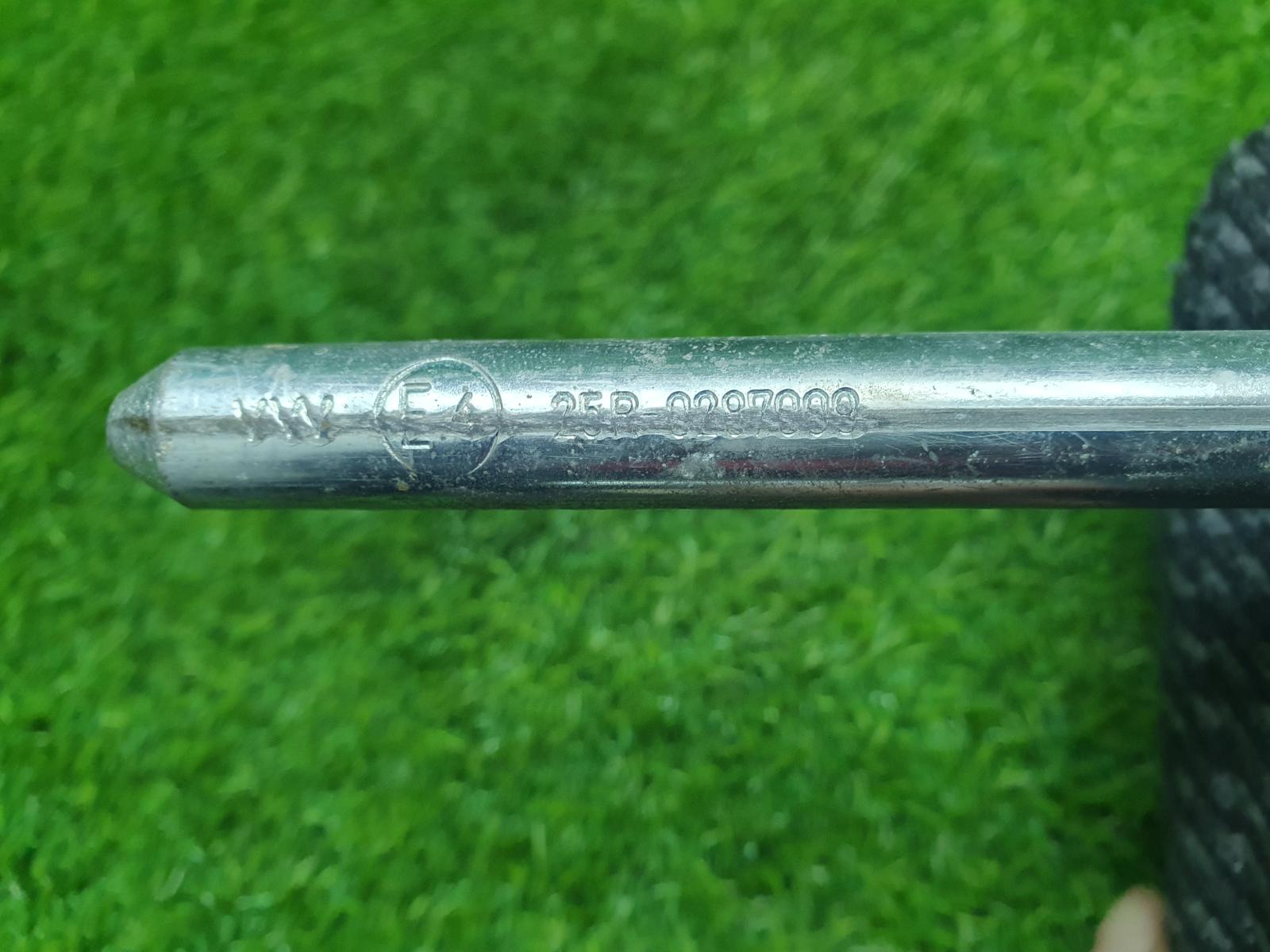 Подголовник задний Passat 1993г B3 ABS 1.8л