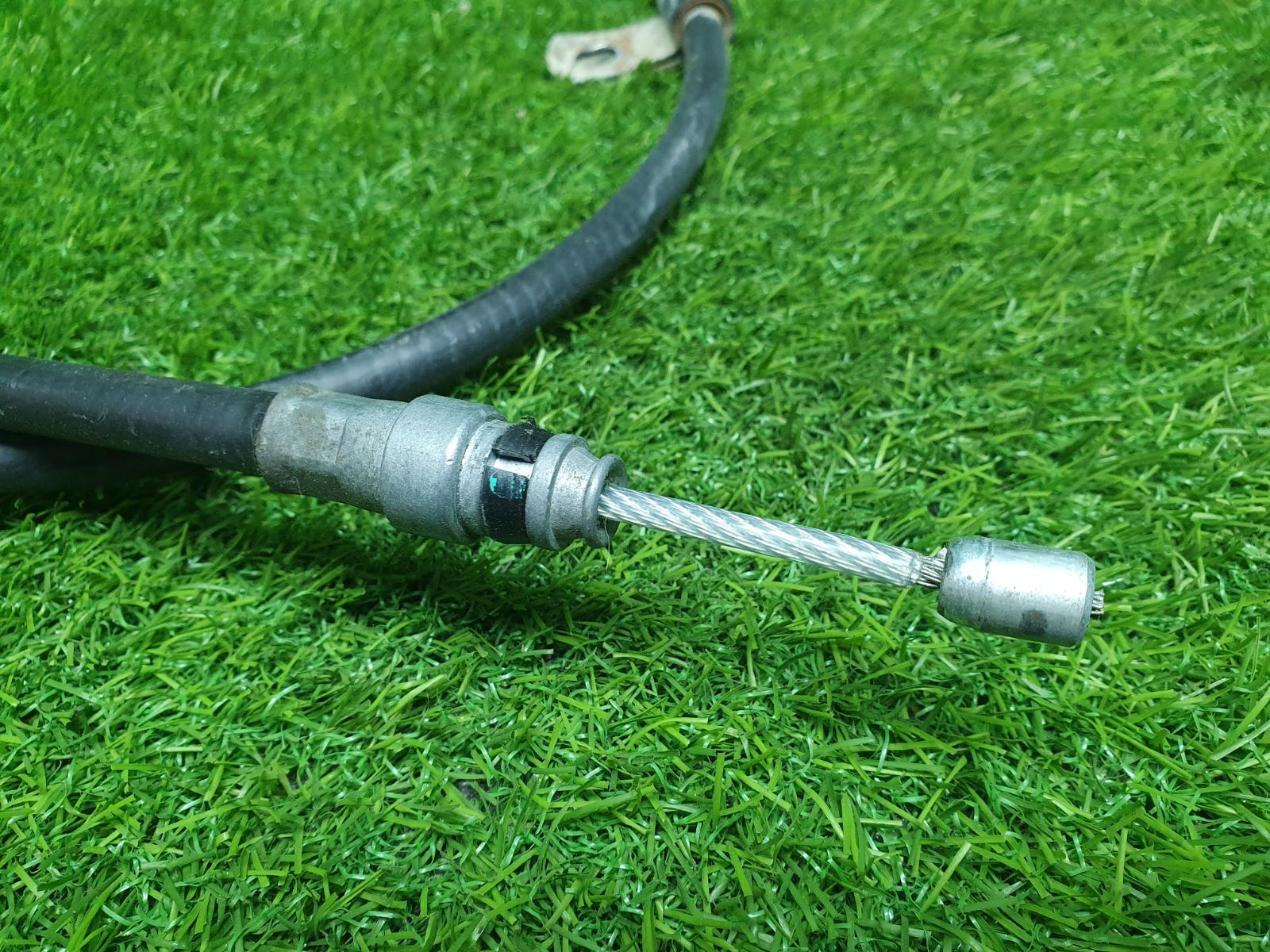 Трос ручного стояночного тормоза ручника задний правый Волга Сайбер 2010 JR41 EDZ 2.4л