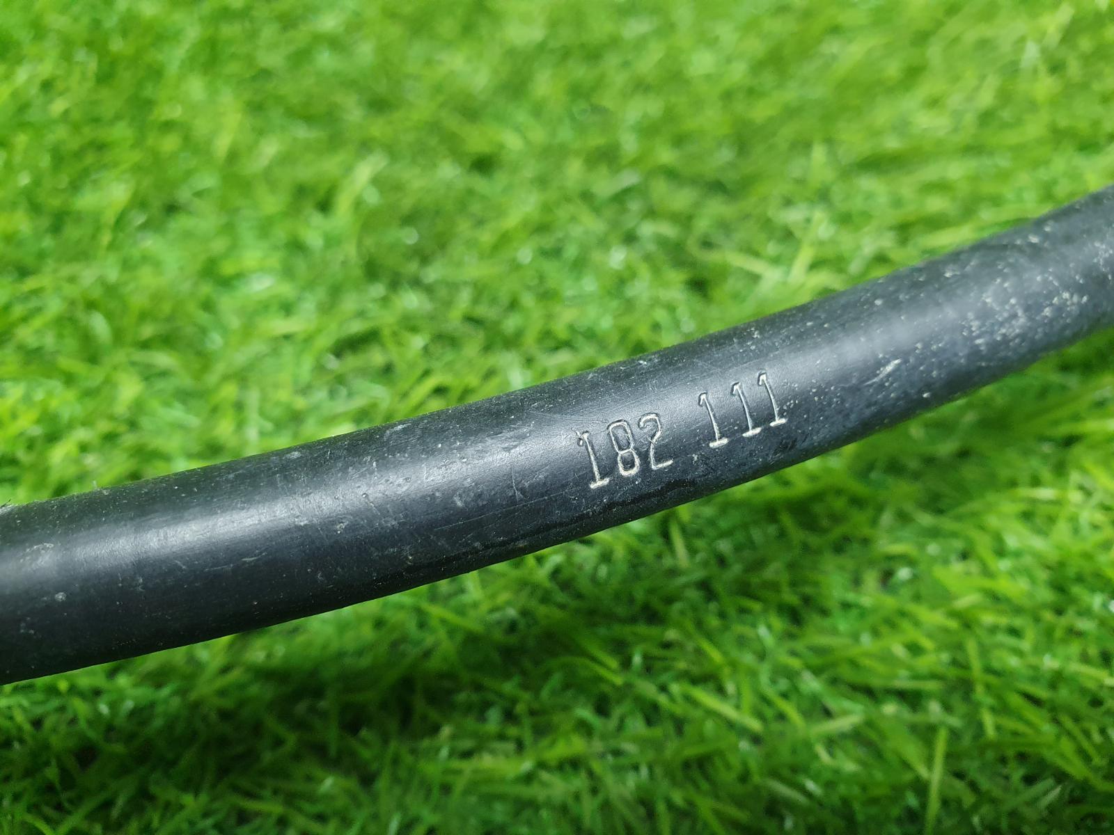 Трос ручного стояночного тормоза ручника задний правый Волга Сайбер 2010 JR41 EDZ 2.4л