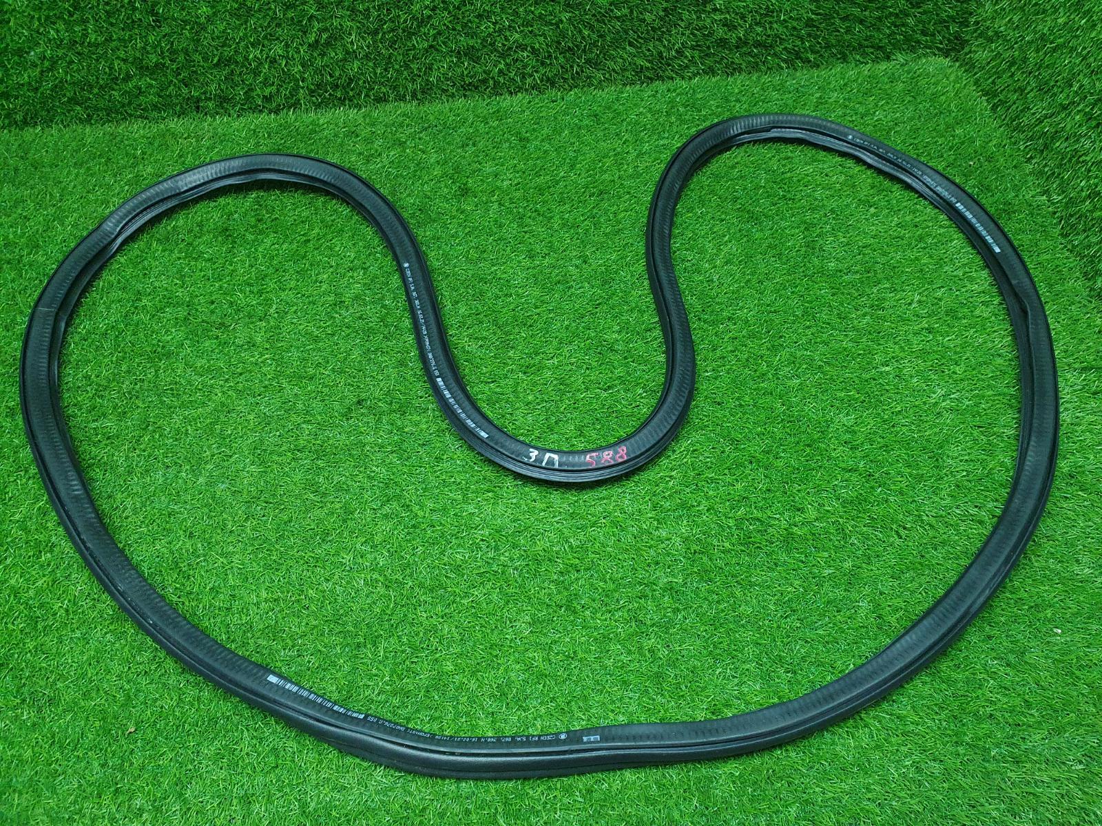 Уплотнительная резинка проема двери задняя правая Polo 6 2021 AW1 CWVA 1.6л