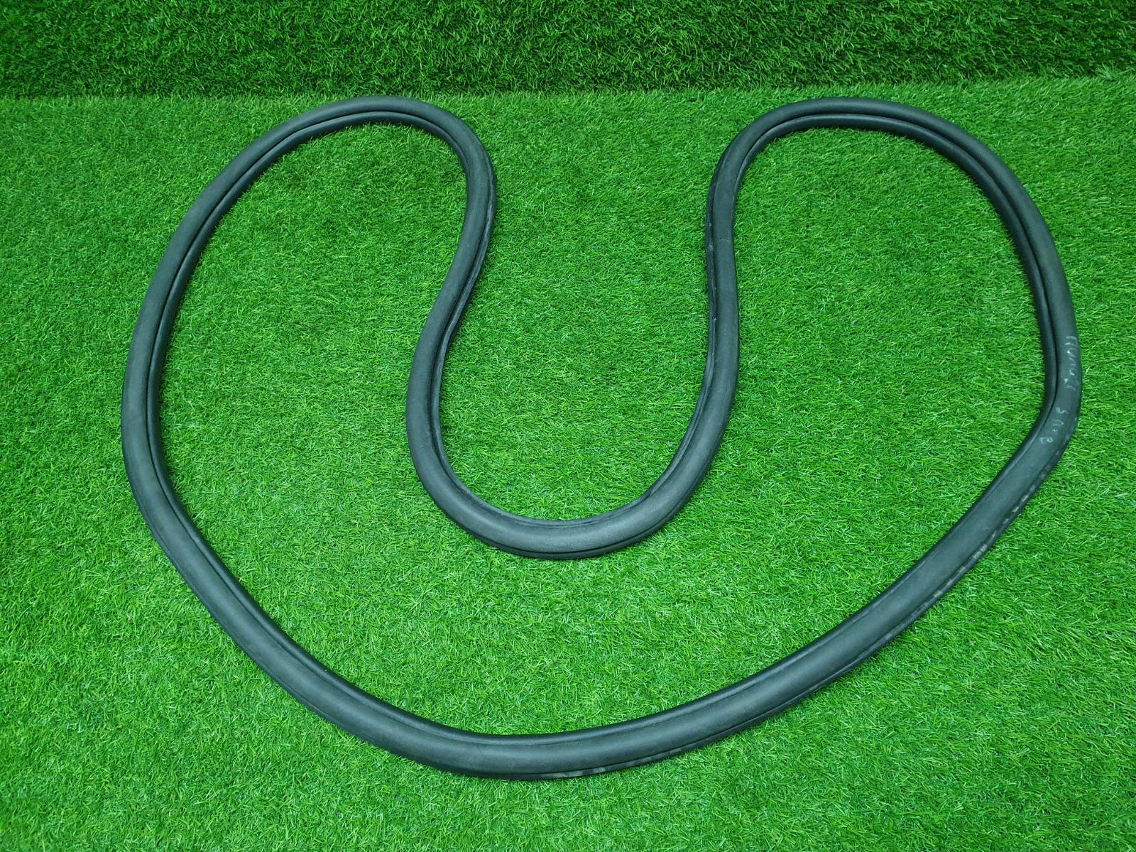 Уплотнительная резинка проема двери задняя левая Volkswagen Polo 6 2021 AW1 CWVA 1.6л 5JA867367 Б/У