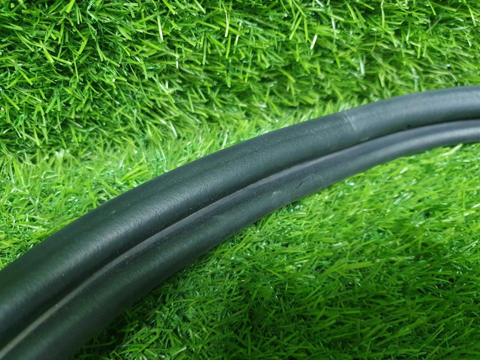 Уплотнительная резинка багажника Octavia 2 A5 2012 1Z3 CDAB 1.8tfsi