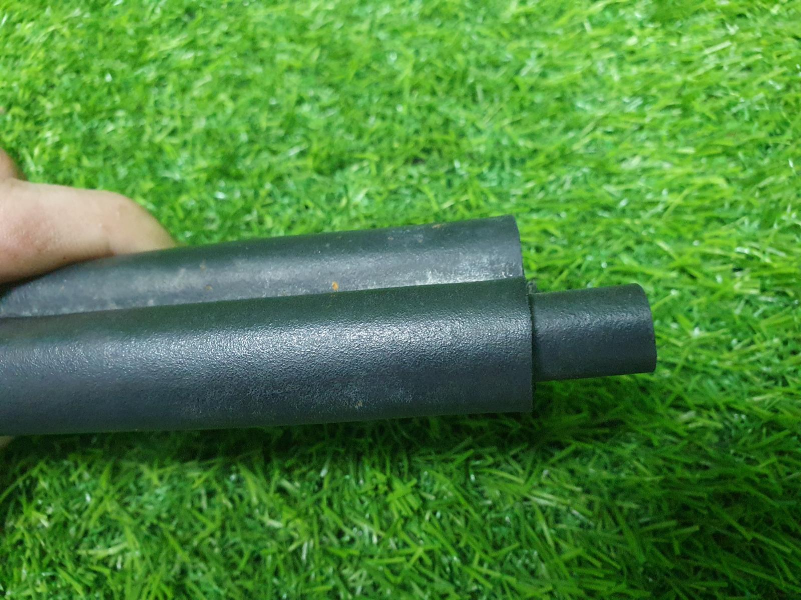 Уплотнительная резинка багажника Duster 2014 HSM F4RA 400 2л