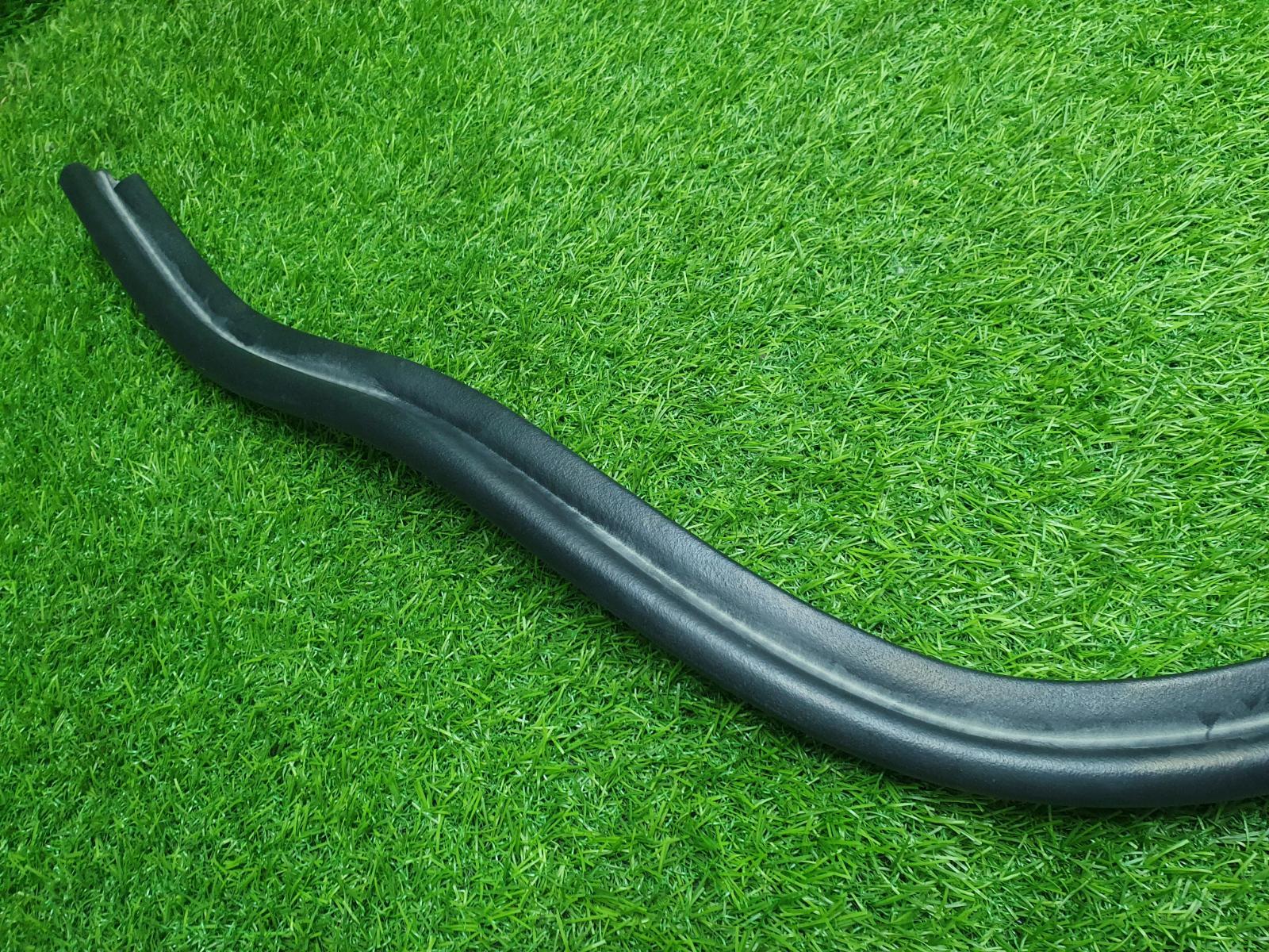 Уплотнительная резинка капота Polo 5 2019 614 604 6C1 CWVA 1.6л