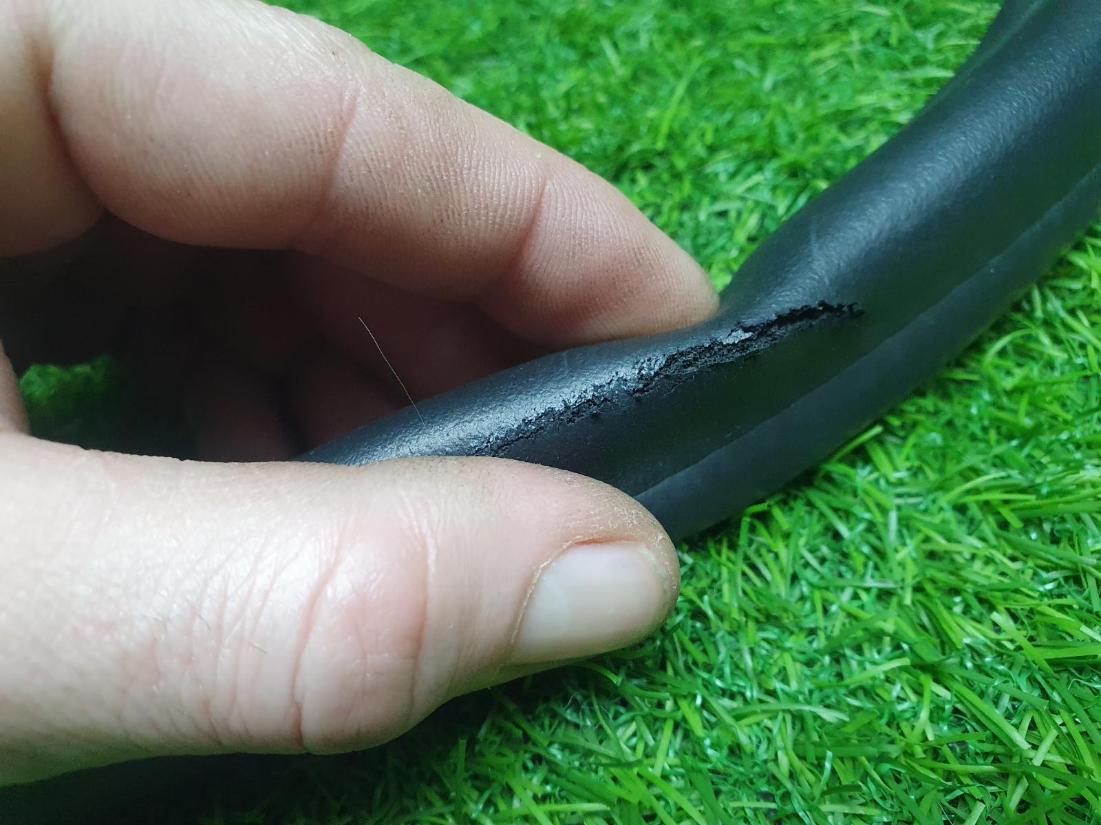 Уплотнительная резинка капота Polo 5 2019 614 604 6C1 CWVA 1.6л