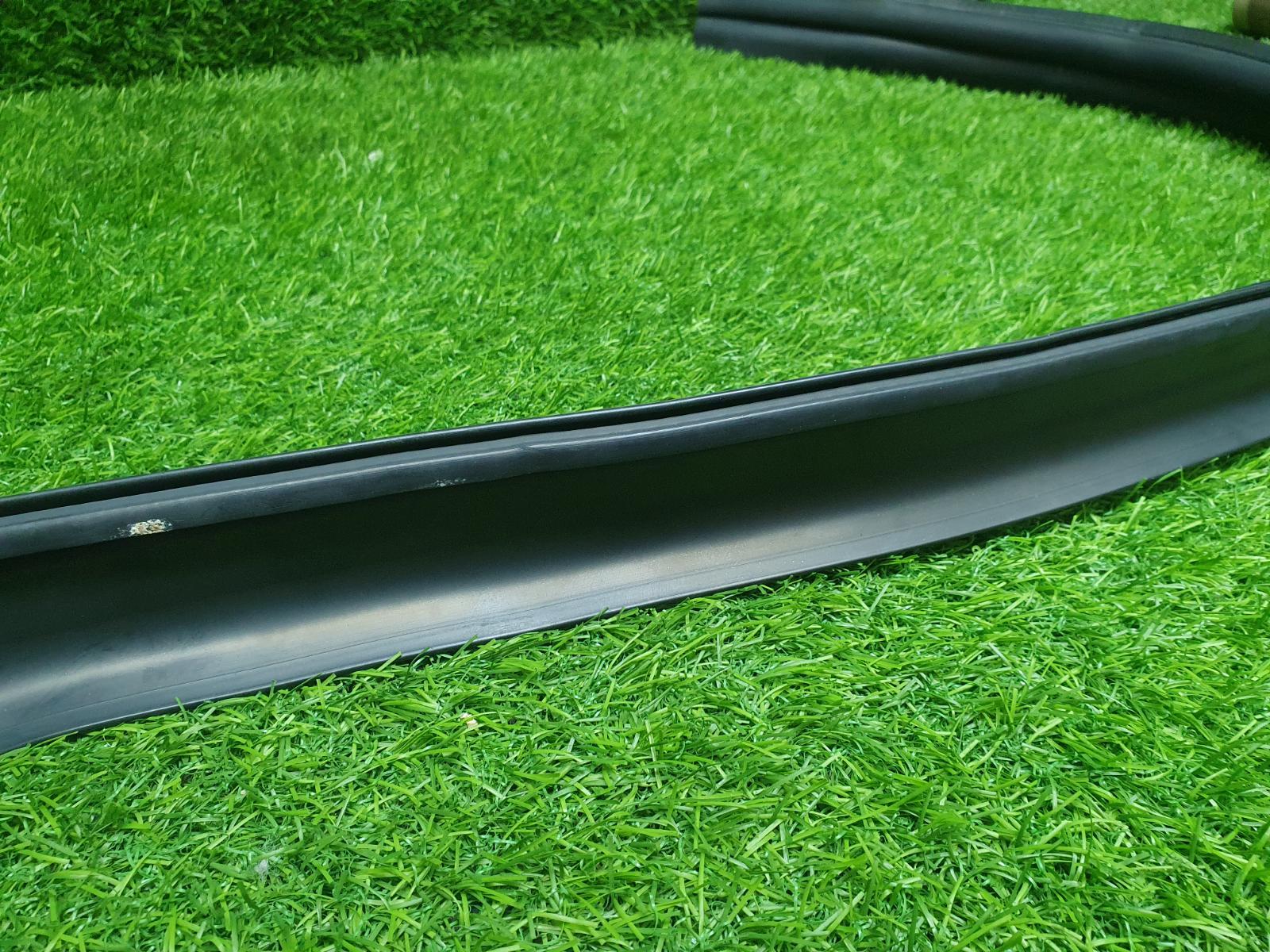 Уплотнительная резинка крыши левая Sandero 2 2015 5S K7M 812 1.5л