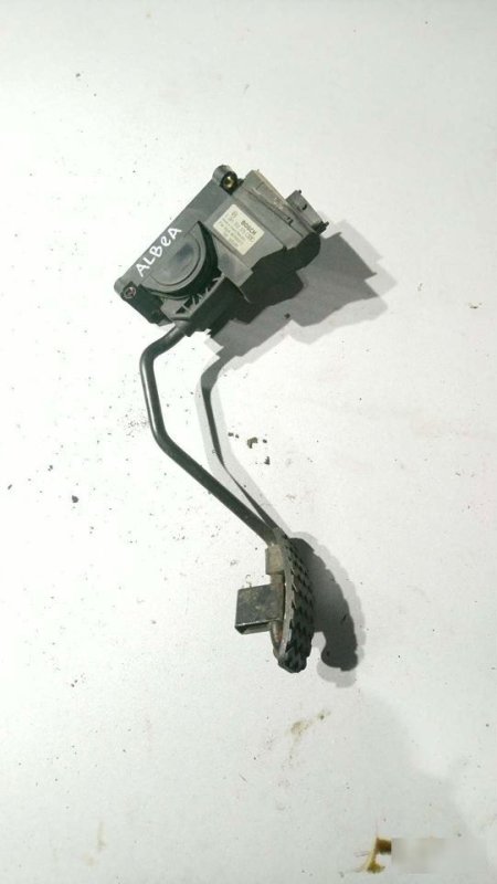 Педаль газа Fiat Albea 46766873 Б/У
