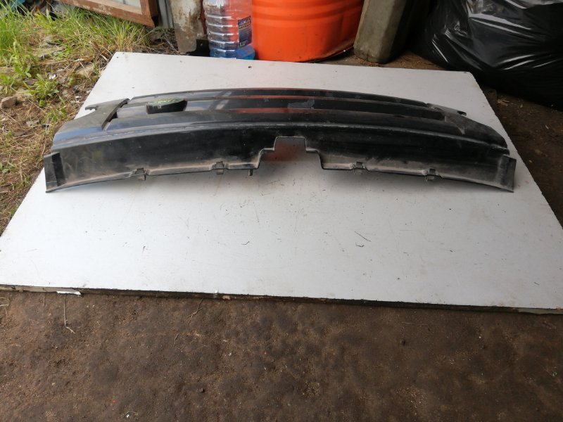 Решетка радиатора Discovery 2008 3 Решетка радиатора Discovery 2008 3