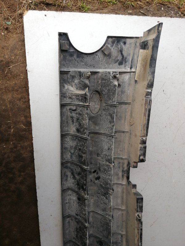 Решетка радиатора Discovery 2008 3 Решетка радиатора Discovery 2008 3