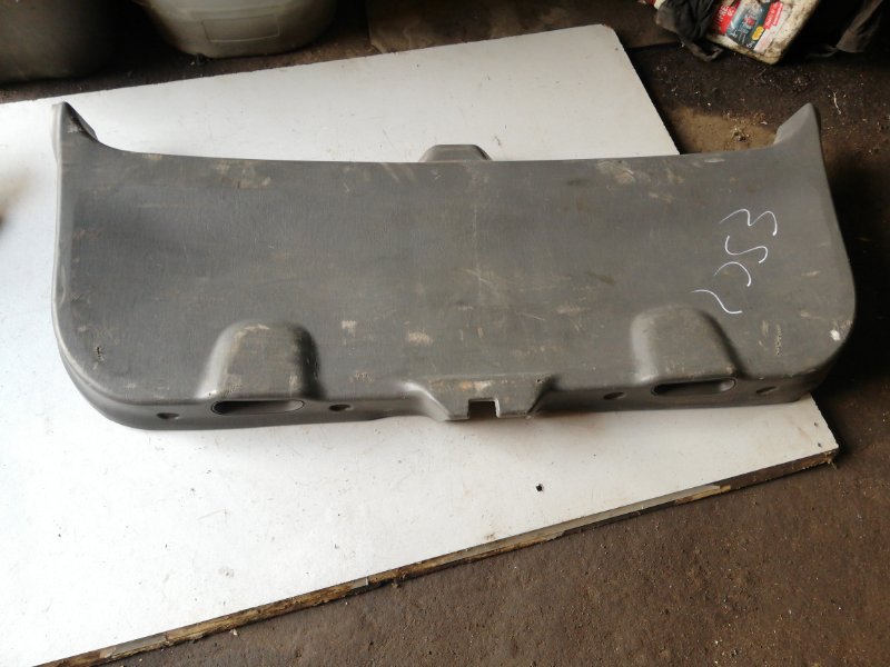 Обшивка крышки багажника Ford Escape 1 2003 2.0 2L8Z7846404AAB Б/У