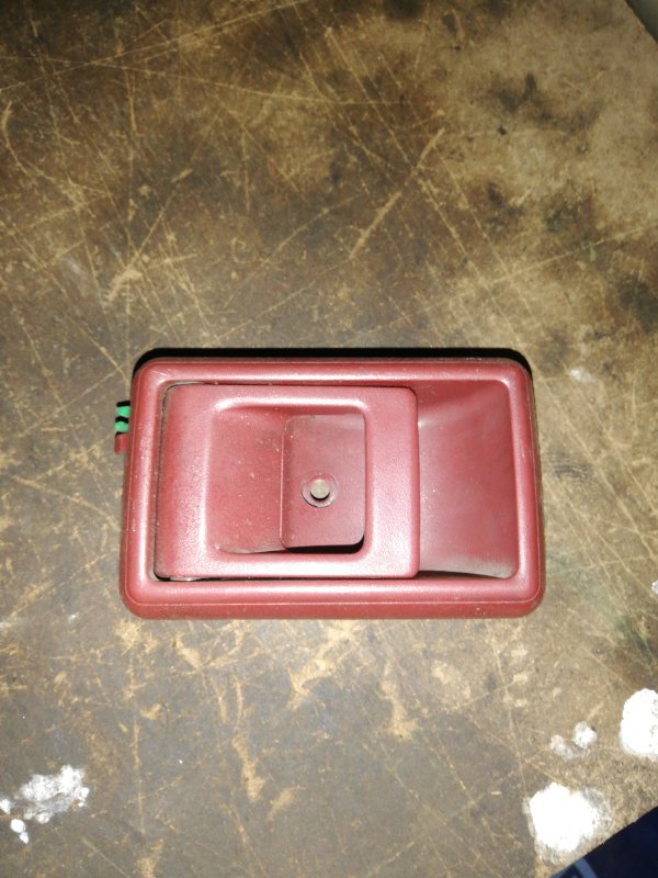 Ручка двери внутренняя левая Toyota Hilux Surf 1990 130 2.4 2LT 692068910502 Б/У