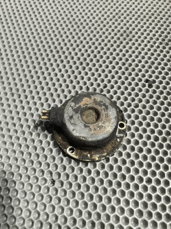 Клапан изменения фаз грм Mercedes-Benz C-CLASS W202/W210 M111 A1190510077 Б/У