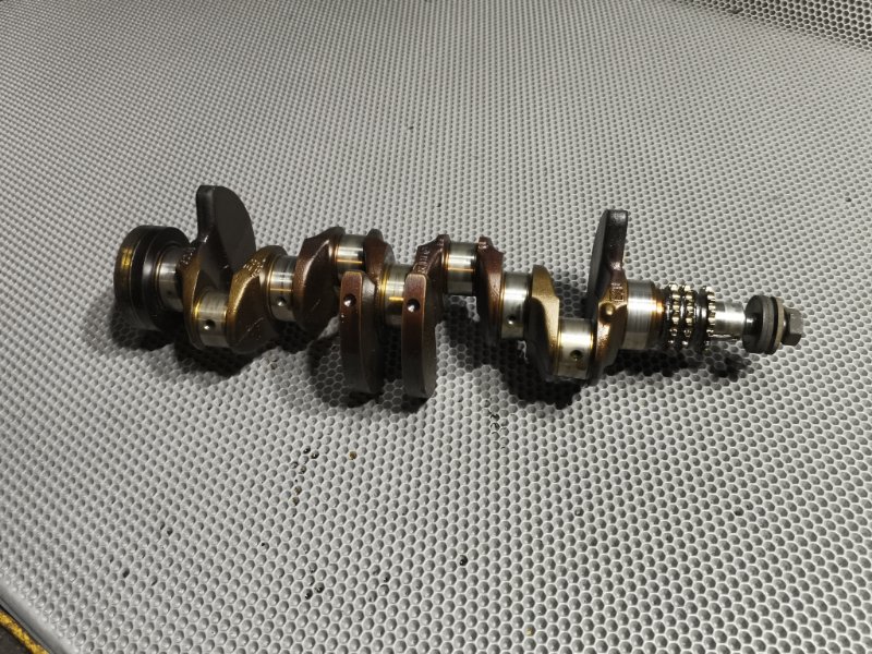 Коленвал (коленчатый вал) Mercedes-Benz C-CLASS W202/W210 M111 A1110300201 Б/У