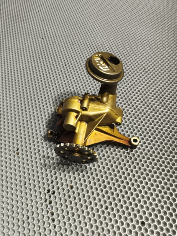 Масляный насос Mercedes-Benz C-CLASS W202/W210 M111 A1111800801 Б/У