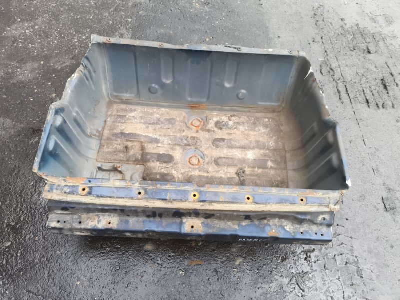 Задняя панель кузова Pajero 2003 3 3.2 4M41