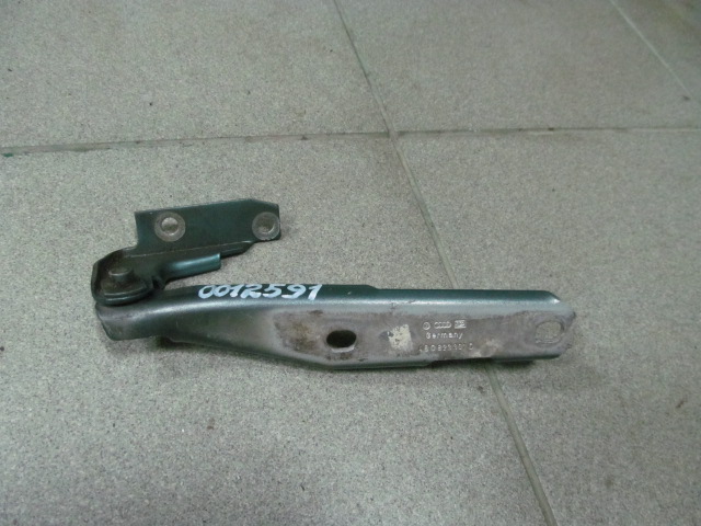 Петля капота левая A6 1998-2005 C5 1997-2005