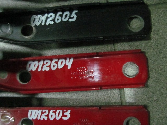 Петля капота правая A100 1991-1994 C4 Петля капота правая A100 1991-1994 C4