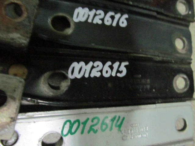 Петля капота правая A100 1991-1994 C4 Петля капота правая A100 1991-1994 C4