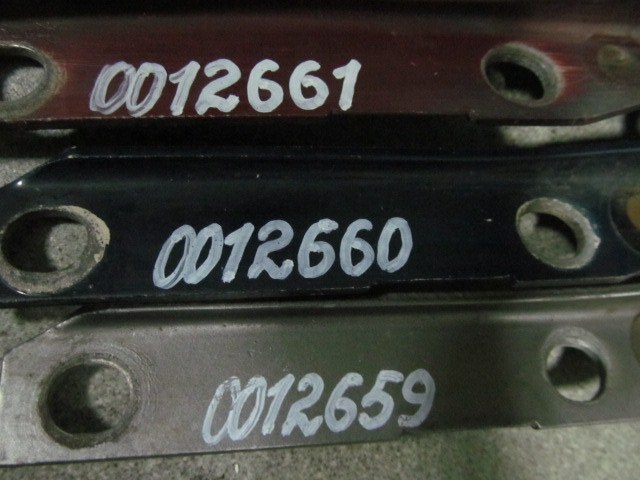 Петля капота левая A80 B3 1987-1992 893
