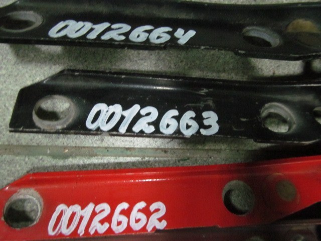 Петля капота левая A80 B3 1987-1992 893 Петля капота левая A80 B3 1987-1992 893