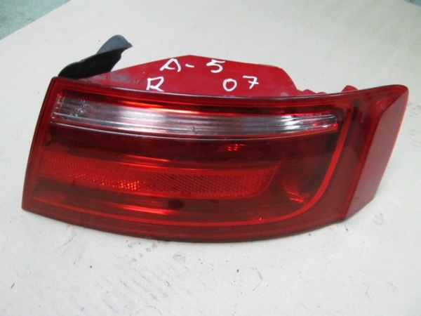 Запчасть фонарь задний правый Audi A5 2007> 8T0945096 Б/У Фонарь задний правый Audi A5 2007> 8T0945096 Б/У