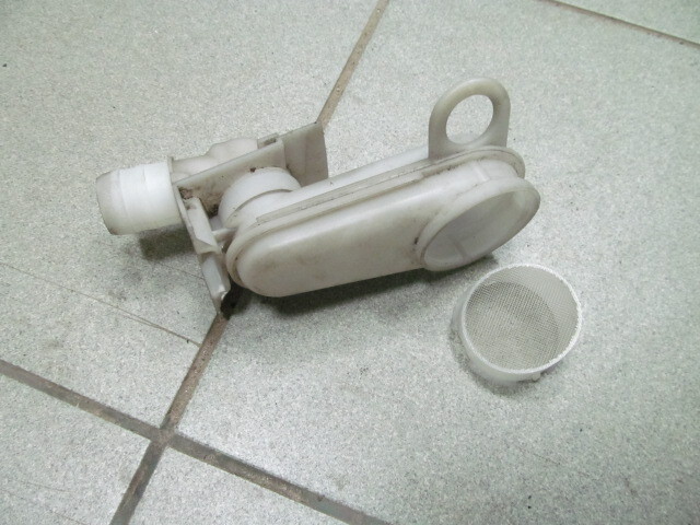Горловина бачка стеклоомывателя Audi A2 2000-2005 8Z0955462 Б/У