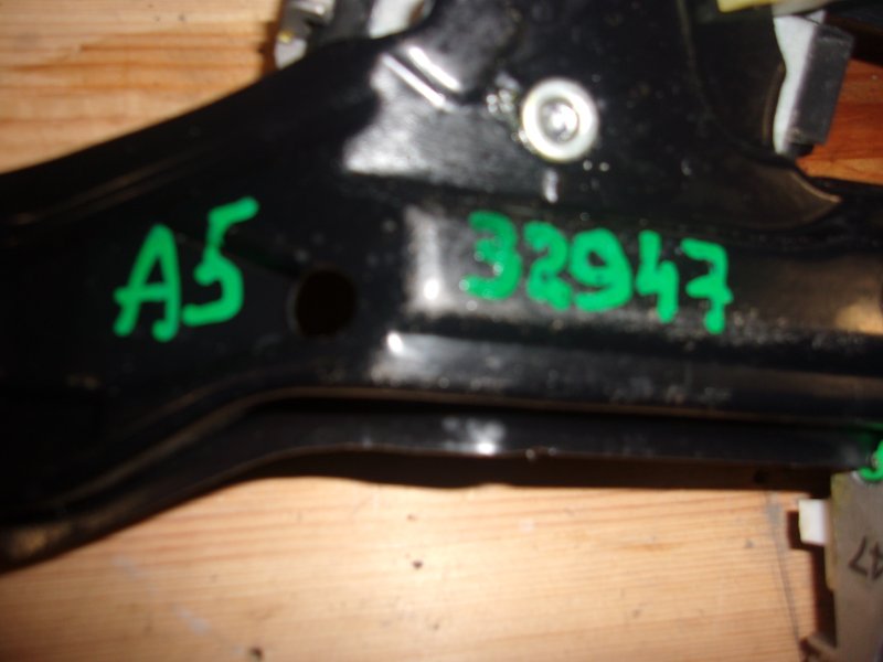 Стеклоподъемник задний левый Audi A5