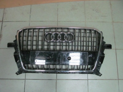 Решетка радиатора Q5 2009>