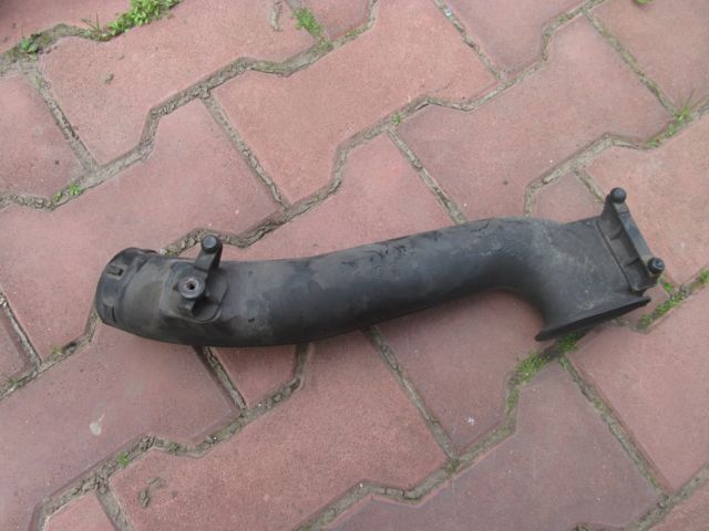 Воздухозаборник Astra H 2004-2010