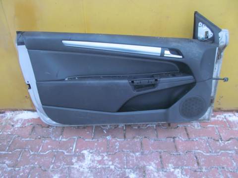 Дверь передняя левая Astra H 2004-2010