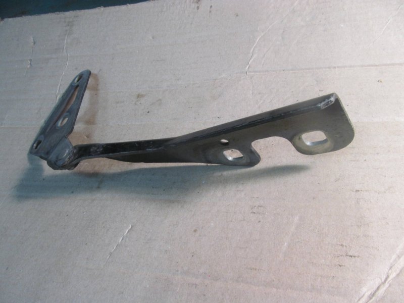 Петля капота левая Opel Astra H 2004-2010