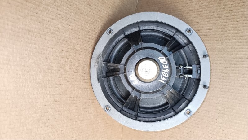 Динамик двери передний Q3 8U ДЖИП Динамик двери передний Q3 8U ДЖИП