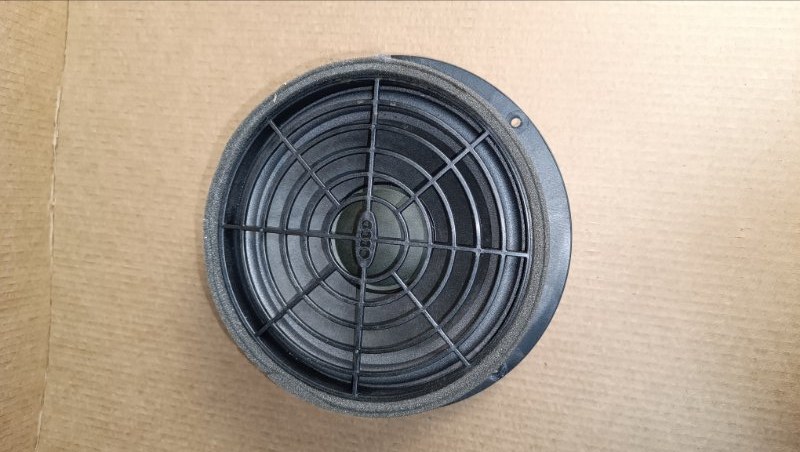 Запчасть динамик двери передний audi Q3 8U ДЖИП 8R0035415 Б/У Динамик двери передний audi Q3 8U ДЖИП 8R0035415 Б/У