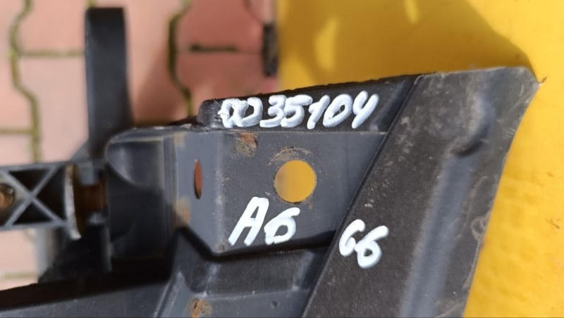 Панель передняя (телевизор) A6 C6 2005-2011