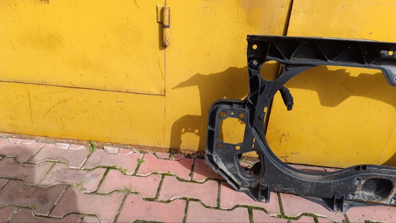 Панель передняя (телевизор) A6 C6 2005-2011