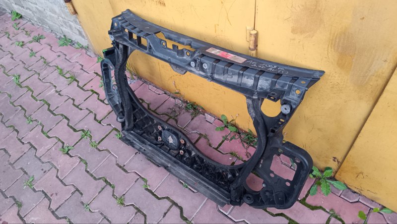 Панель передняя (телевизор) A6 2009 СЕДАН