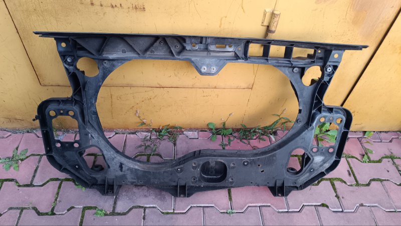 Панель передняя (телевизор) A6 2009 СЕДАН