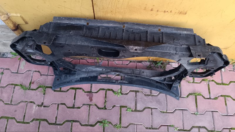 Панель передняя (телевизор) A6 2009 СЕДАН