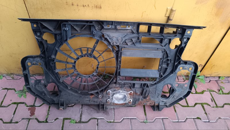 Панель передняя (телевизор) A6 2009 СЕДАН Панель передняя (телевизор) A6 2009 СЕДАН