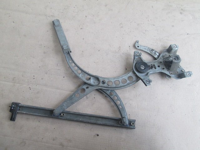 Стеклоподъемник передний правый Volkswagen Passat B3 1988-1993 3A0837402B Б/У