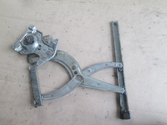 Стеклоподъемник передний правый Volkswagen Passat B3 1988-1993 3A0837402B Б/У
