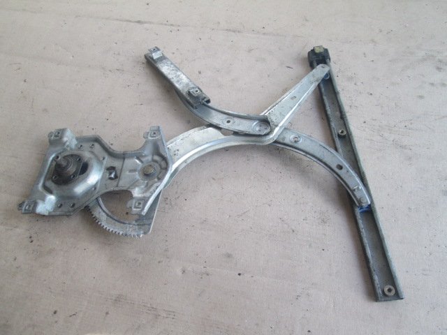 Стеклоподъемник передний правый Volkswagen Passat B3 1988-1993 3A0837402B Б/У