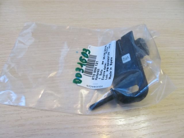 Крепление фары левое A5 8T 2008-2016