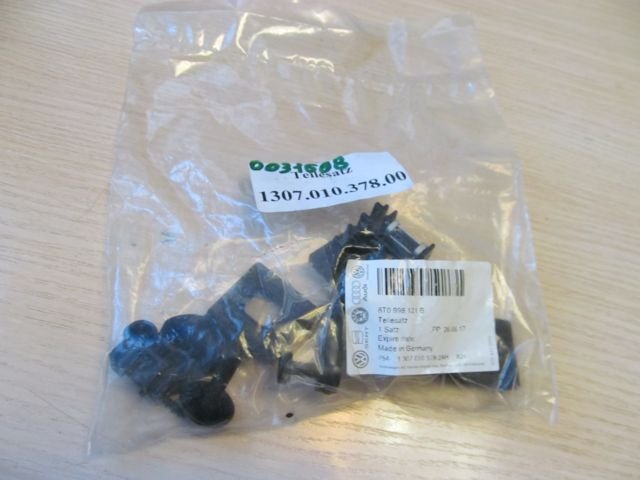 Крепление фары левое A5 8T 2008-2016